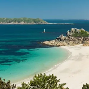 le-studio-de-la-plage-perros-guirec.inbrittany.com/
